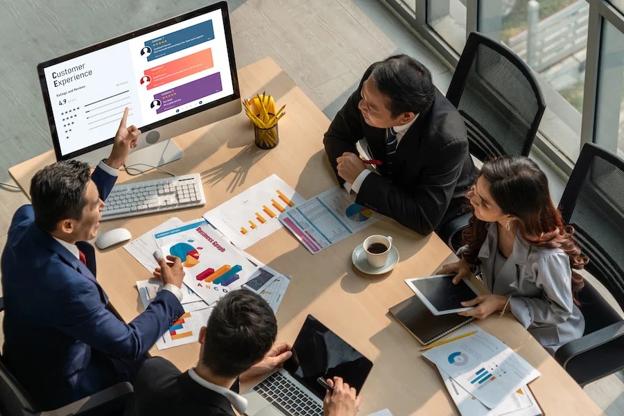 HOW COMPETITOR PRICING REVEALS MARKET POSITION CHANGES
