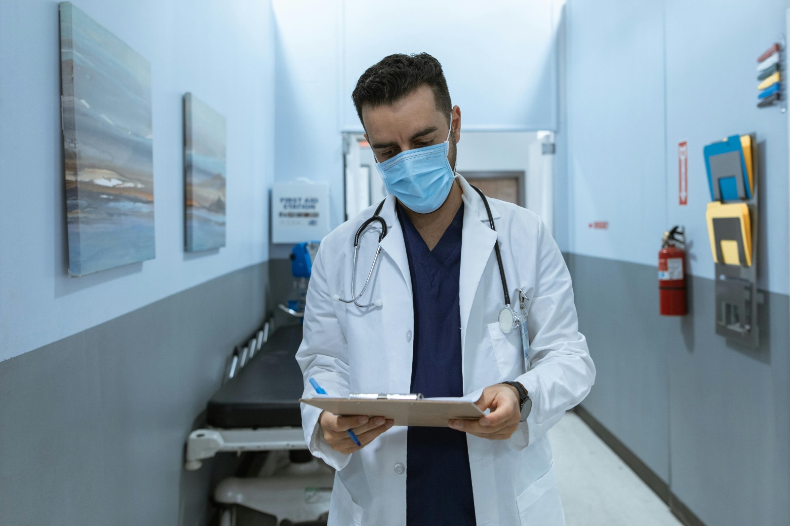Combining Learning and Giving: Community Service for Students in Medicine