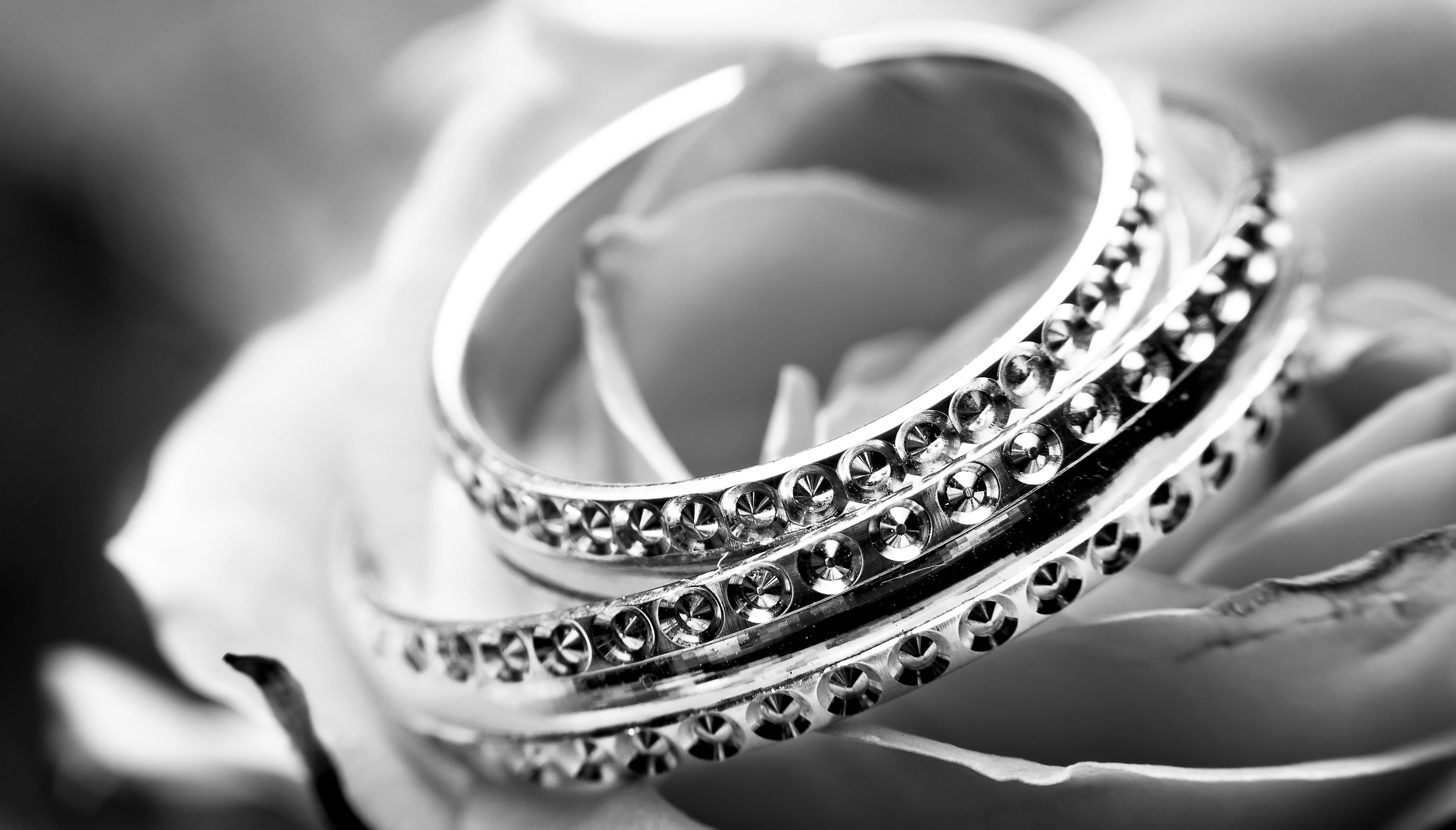 Gold Love Bangle – Express Your Feelings with a Timeless Gold Love Bangle