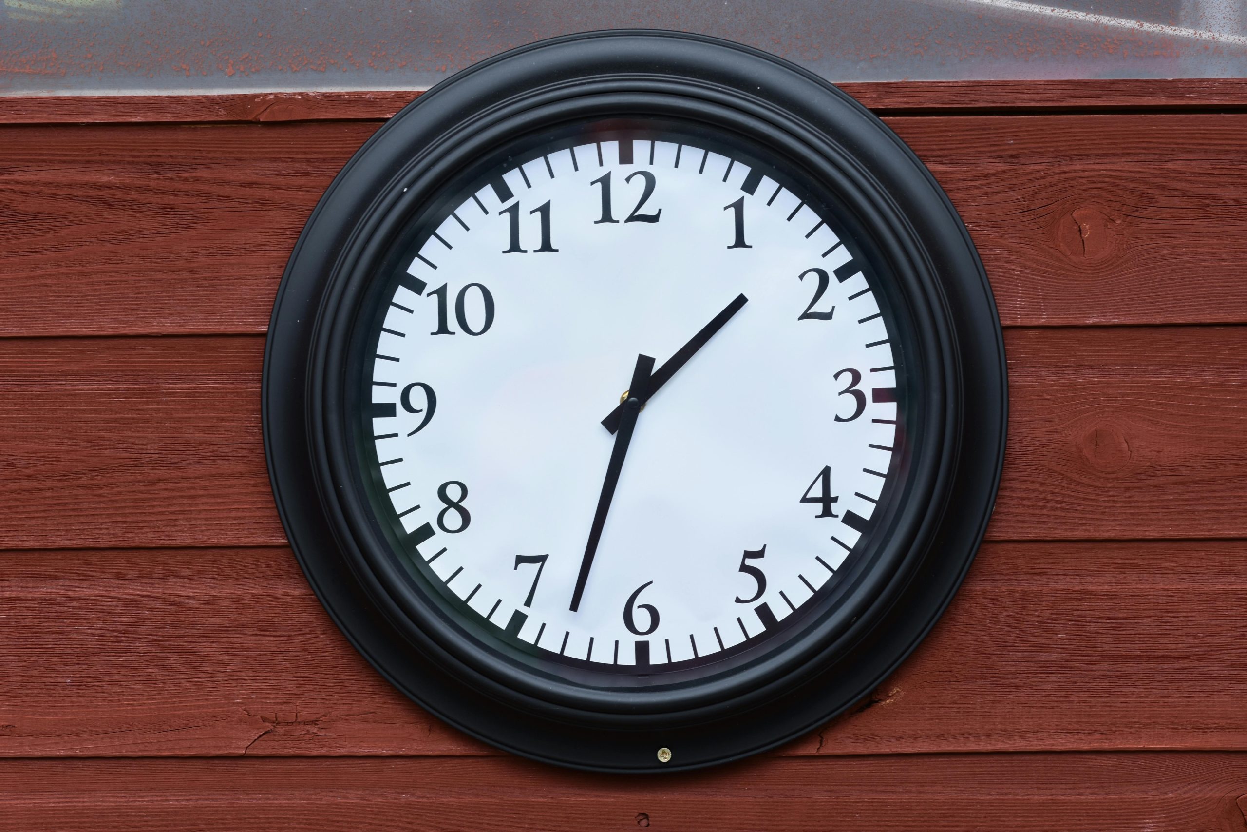 How an AP Wall Clock Can Elevate Your Interior Design